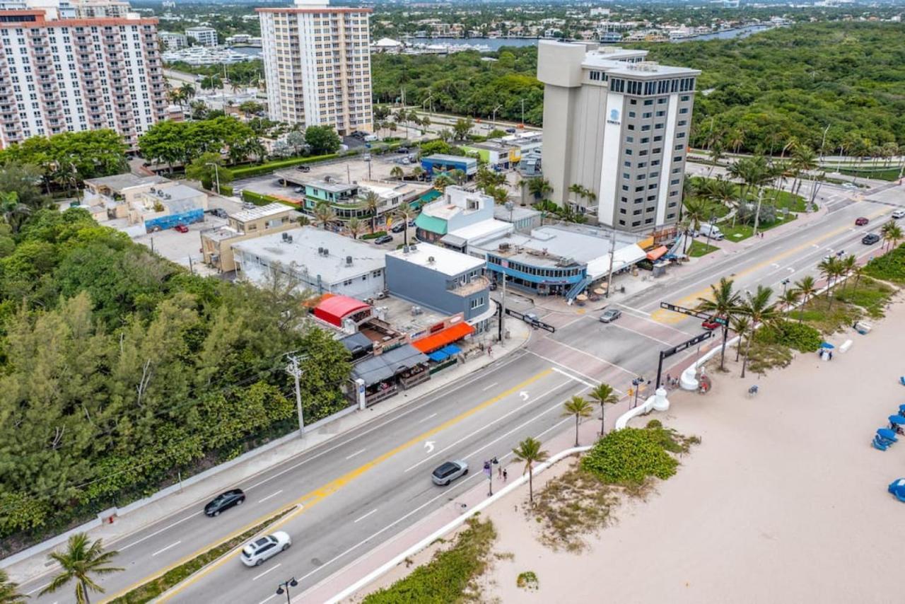 The Purple Pelican Beachfront With Ocean Balcony Unit 4 *