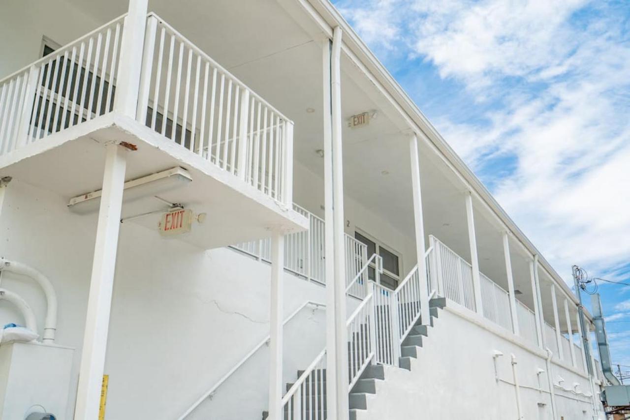 Beachfront Bloos 2 Units Ocean View Balcony Units 1 And 2