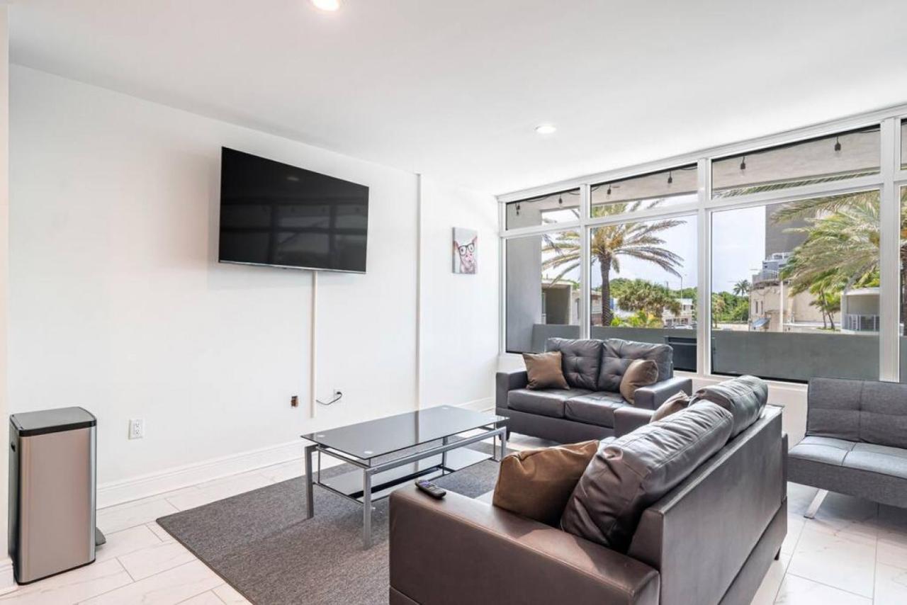 Holiday home Beachfront Bloos 2 Units Ocean View Balcony Units 1 And 2