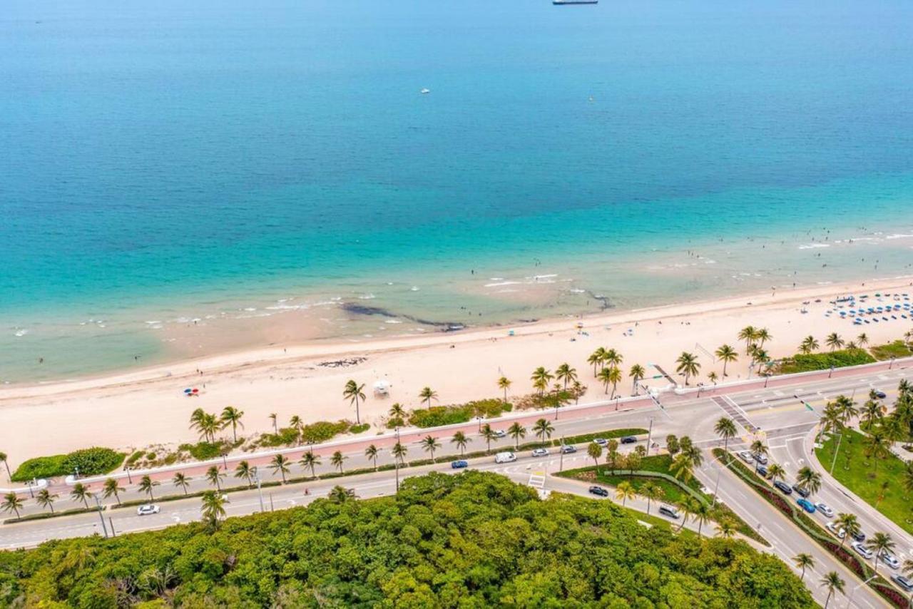 Beachfront Bloos 2 Units Ocean View Balcony Units 1 And 2 *