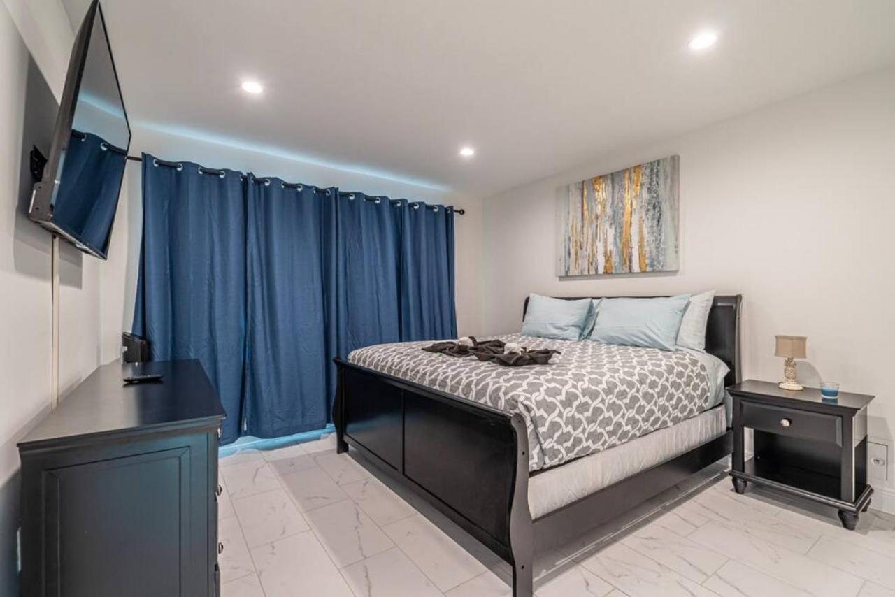 The Purple Pelican Beachfront With Ocean Balcony Unit 4