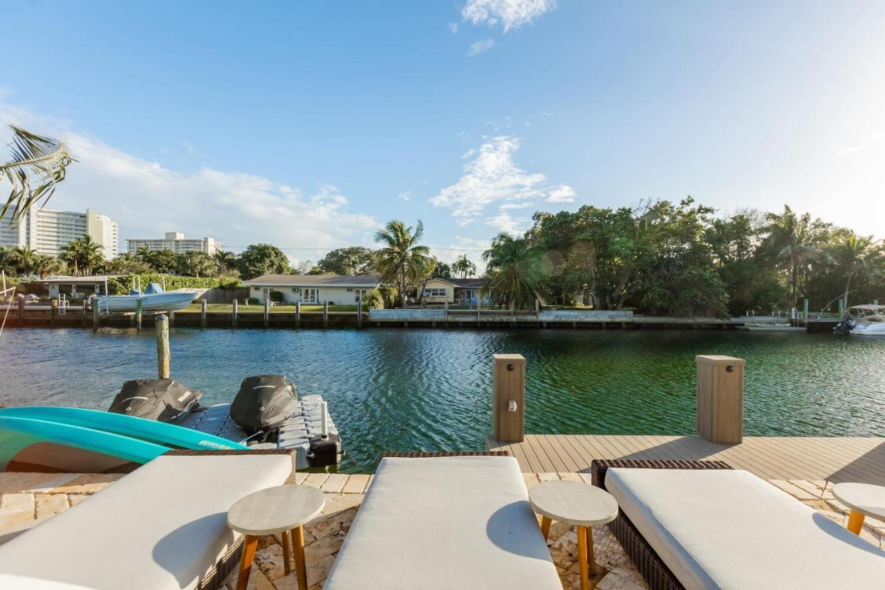 Waterfront With Dock, Grace Harbor By Rovetravel Holiday home *
