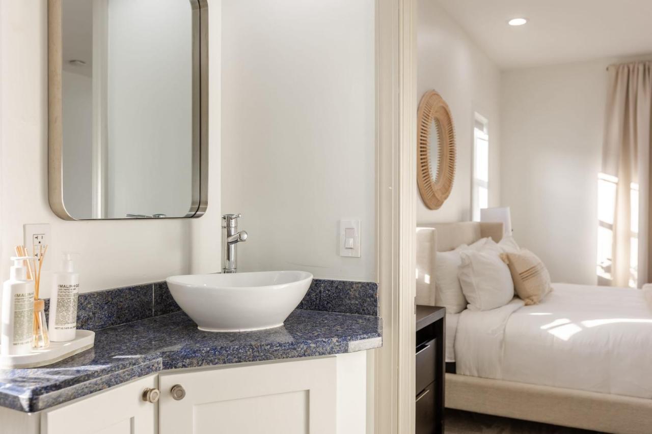 Waterfront With Dock, Grace Harbor By Rovetravel * Fort Lauderdale