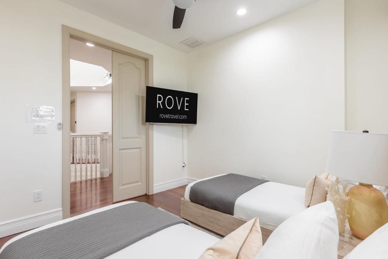 Waterfront With Dock, Grace Harbor By Rovetravel Holiday home *