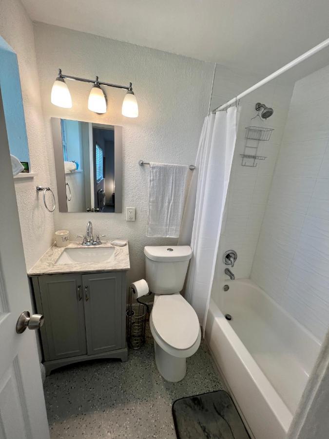 Cozy & Beautiful 1bd W/full Kitchen! Apartment Fort Lauderdale
