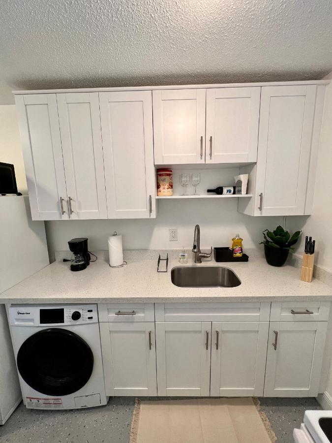 Apartment Cozy & Beautiful 1bd W/full Kitchen! *