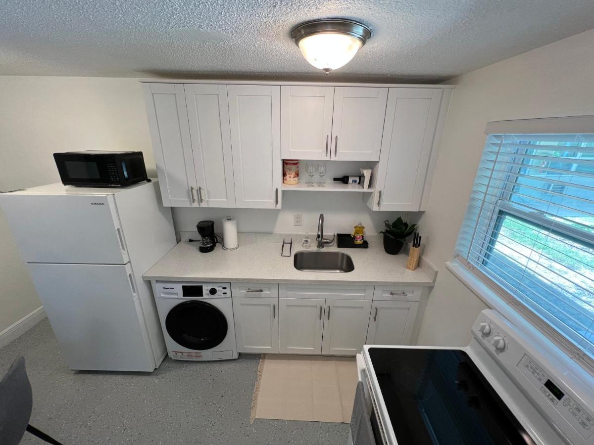 Cozy & Beautiful 1bd W/full Kitchen! Fort Lauderdale