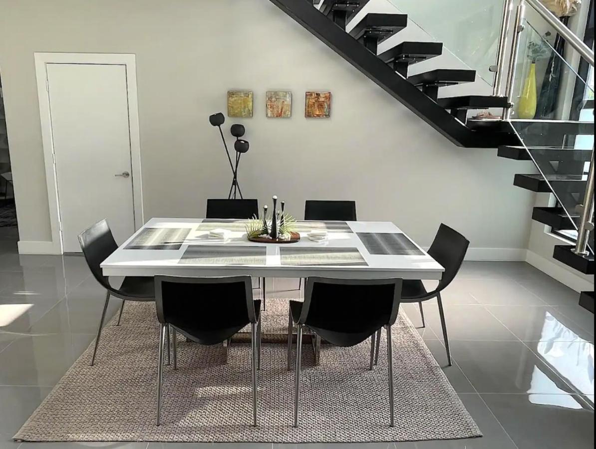 Topo Encanto - Designer Villa, Sundrenched Paradise! Fort Lauderdale