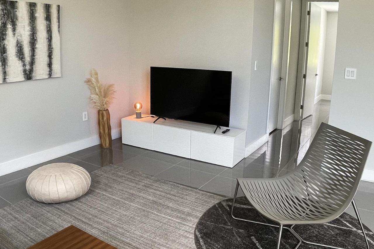 Topo Encanto - Designer Villa, Sundrenched Paradise! Holiday home Fort Lauderdale