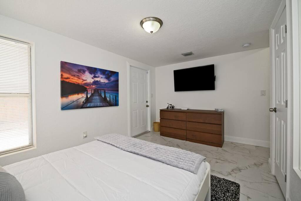 Enjoy And Relax Around Lauderdale Area!! Fort Lauderdale