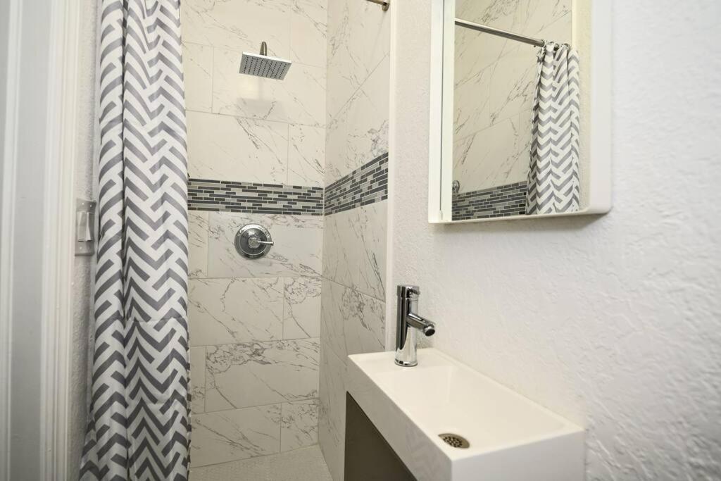 Apartment Enjoy And Relax Around Lauderdale Area!! Fort Lauderdale