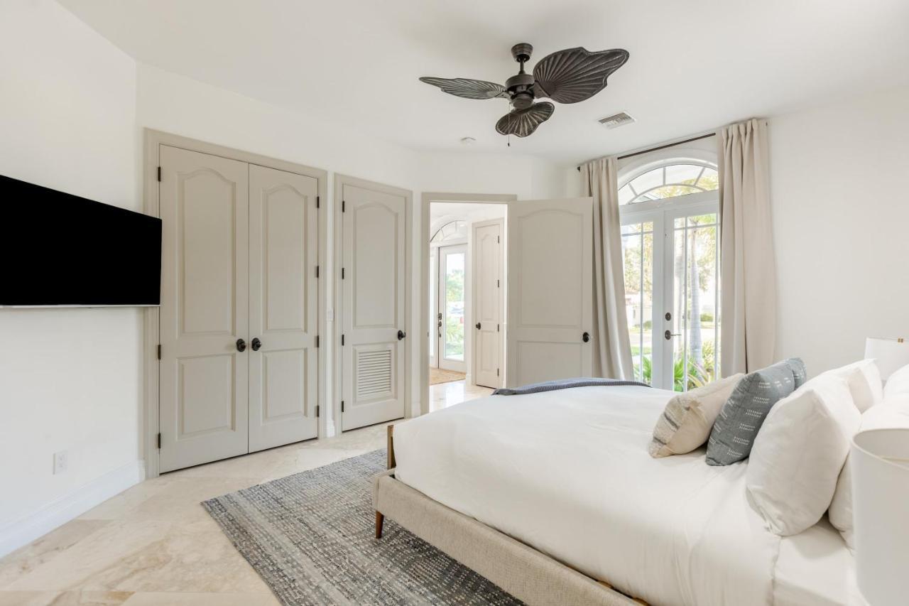Waterfront With Dock, Grace Harbor By Rovetravel Holiday home Fort Lauderdale