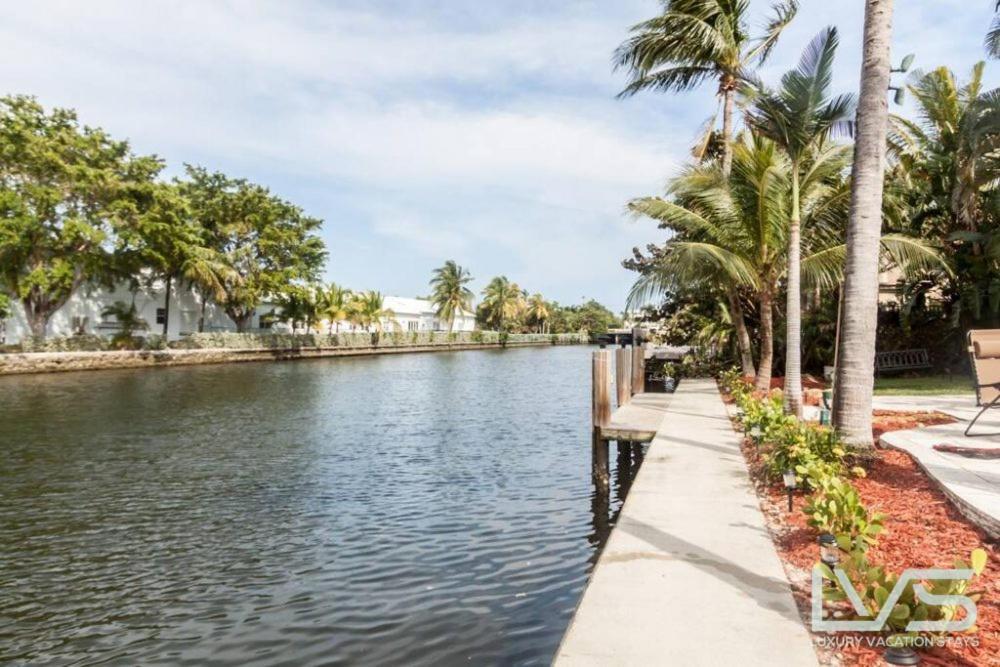 Delsole- Waterfront Beachhome,heatedpool,wlk2beach Holiday home Fort Lauderdale