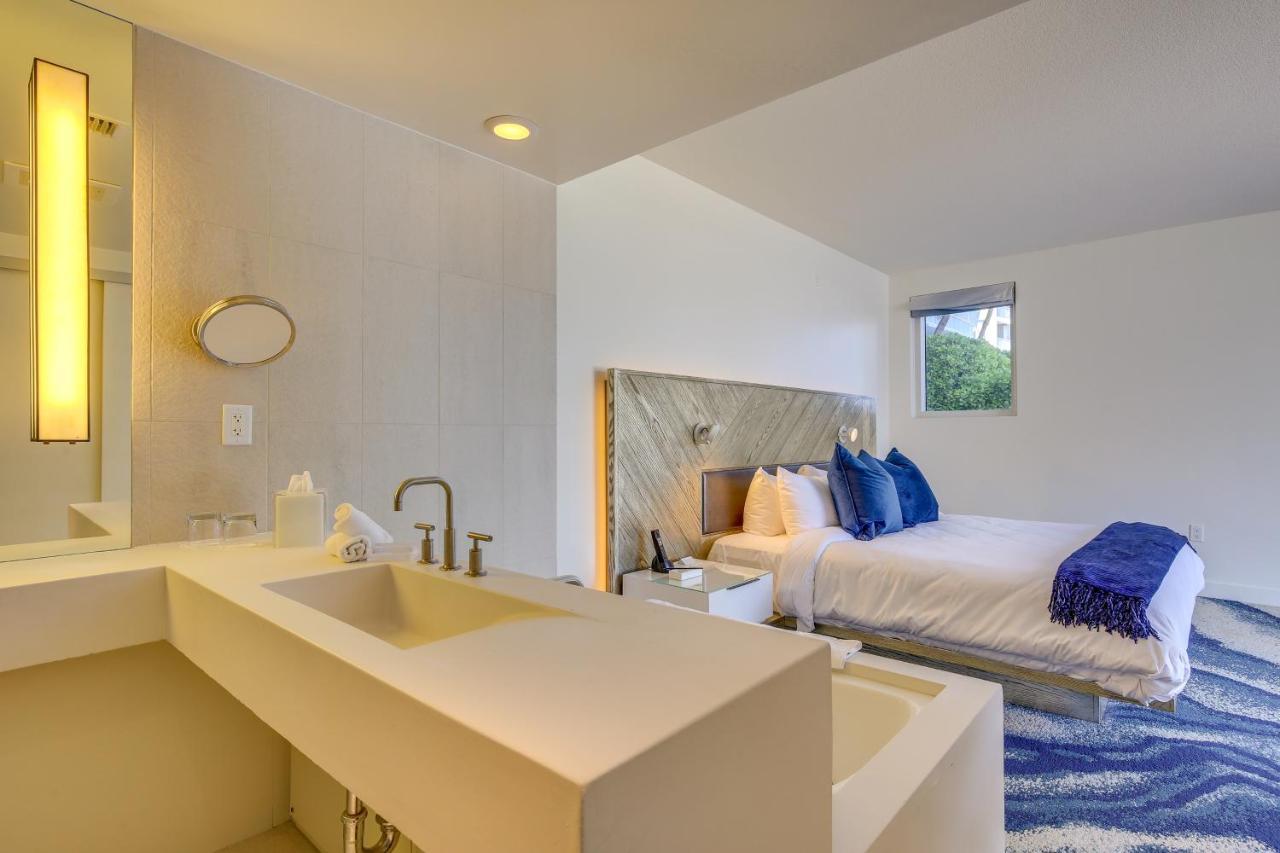Lauderdale With Veranda And Ocean View! Fort Lauderdale