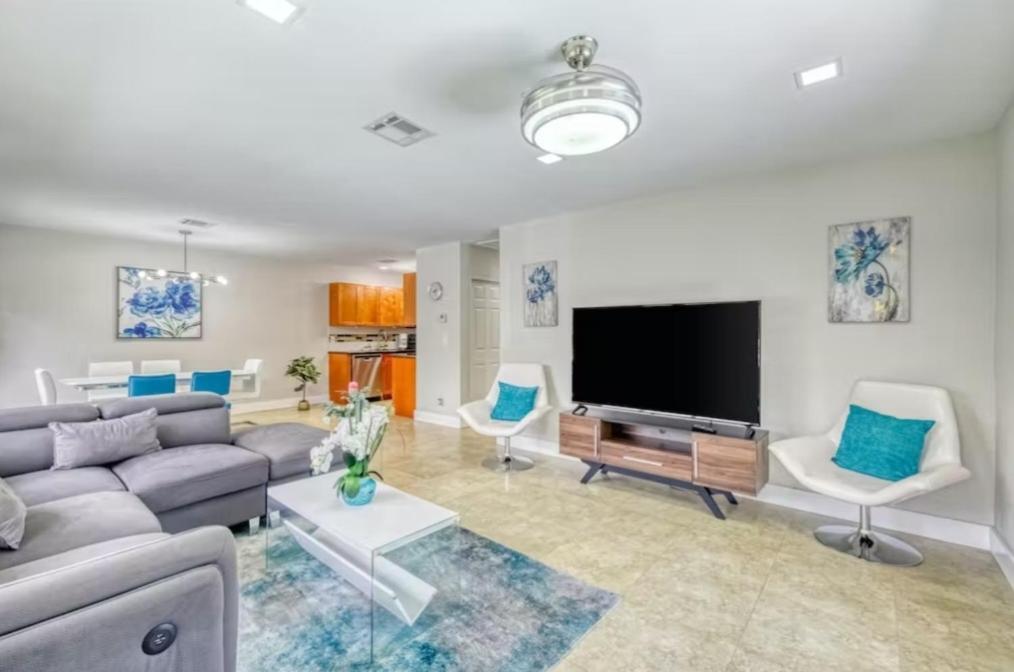 Wilton Manor Oasis Apartment *
