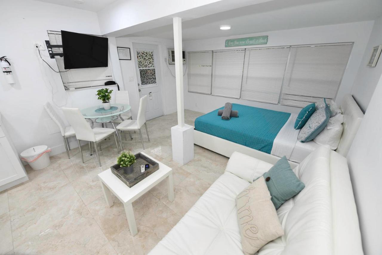 Apts With Backyard Near Lauderdale Beach, Nightlife, Cruise Port, Airport Apartment