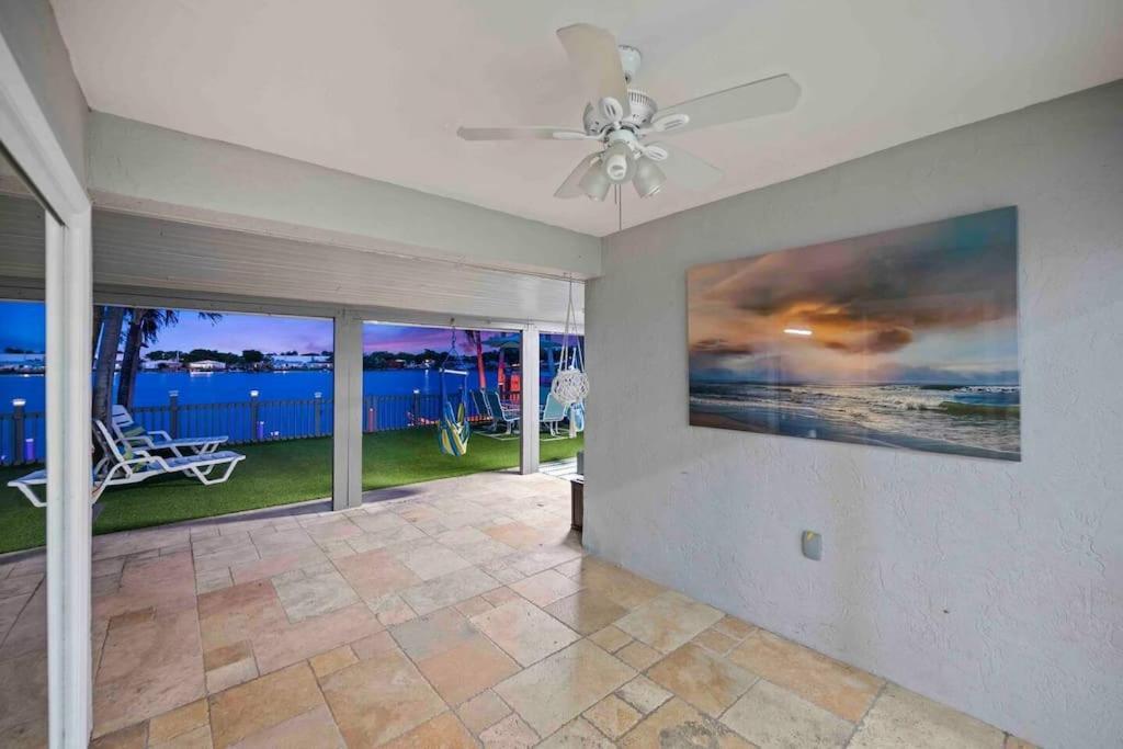 Lakefront Retreat Water View Fishing Casino *