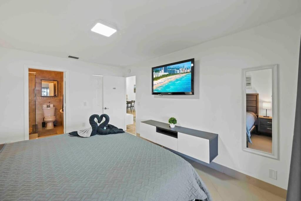 Holiday home Lakefront Retreat Water View Fishing Casino