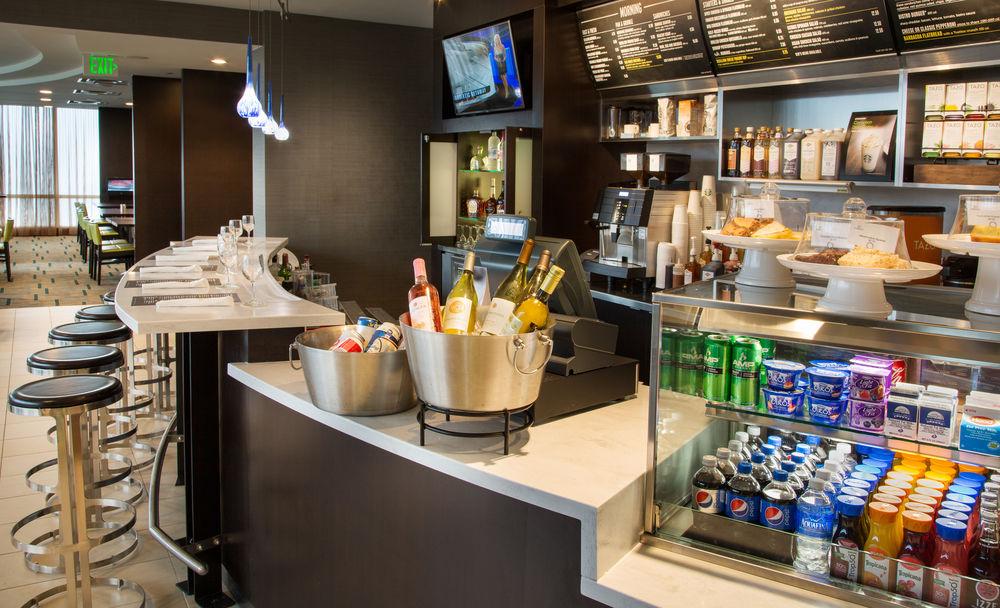 Courtyard By Marriott Lauderdale