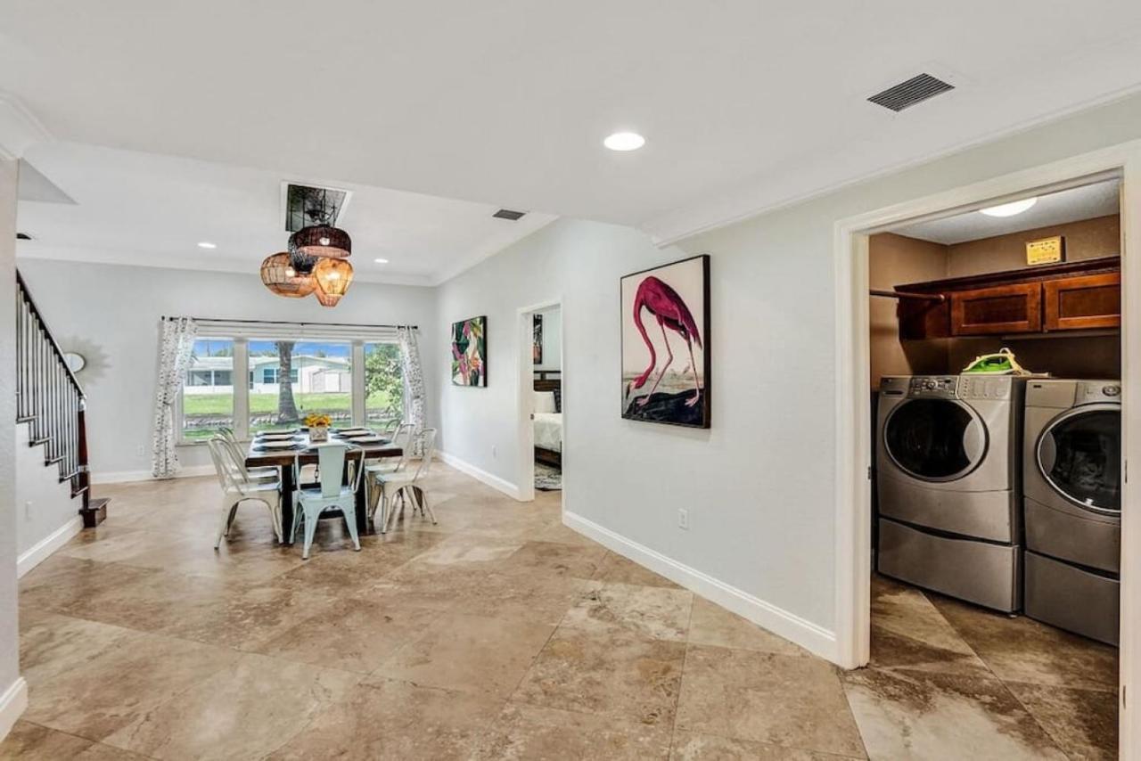 Hot Tub! Roof Top! Firepit! Boat Dock! *