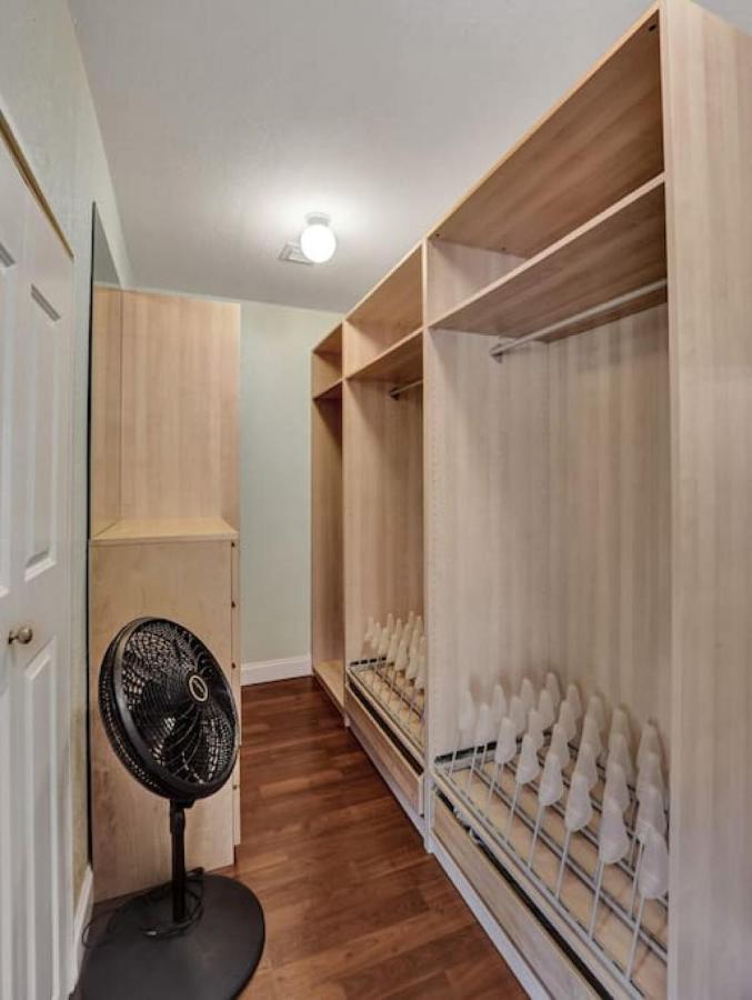 Hot Tub! Roof Top! Firepit! Boat Dock! Holiday home Fort Lauderdale