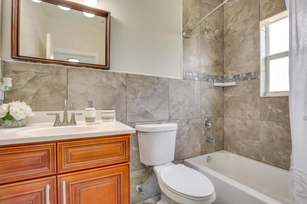 Stylish Lauderdale 5 Mi To Beach! *