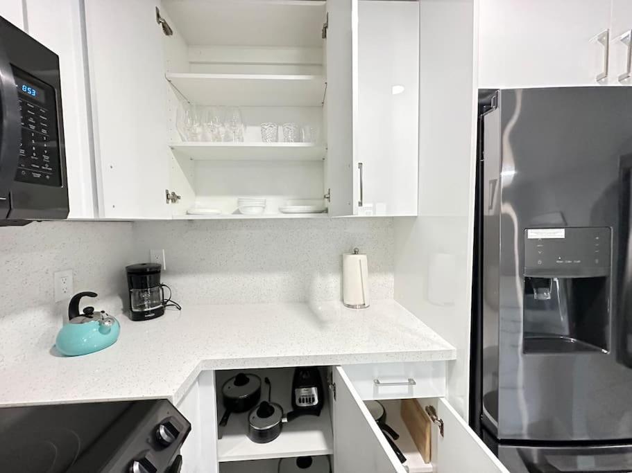 Apartment Steps Away From Hard Rock Casino, Olas Beach, And Fll Airport, Fully Furnished House *
