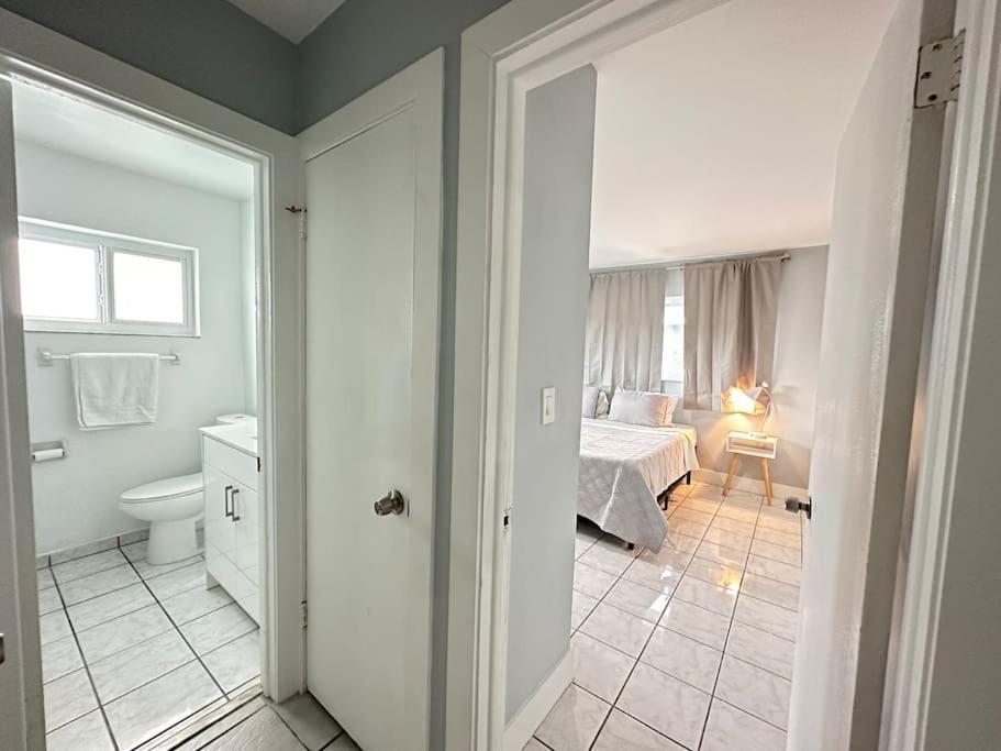 Steps Away From Hard Rock Casino, Olas Beach, And Fll Airport, Fully Furnished House Fort Lauderdale