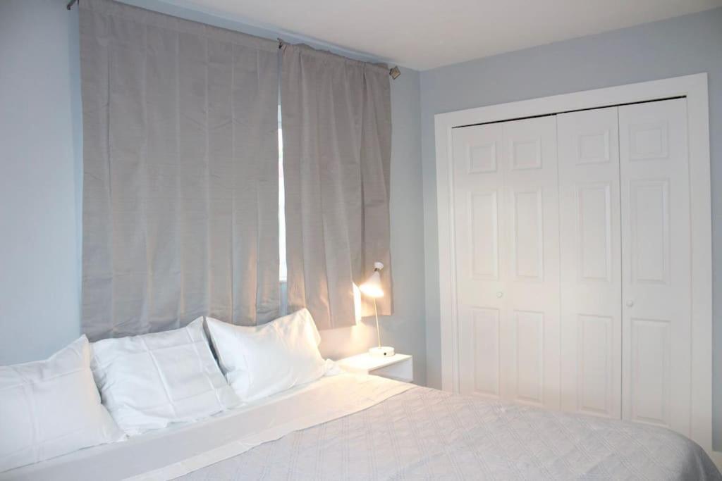 Apartment Steps Away From Hard Rock Casino, Olas Beach, And Fll Airport, Fully Furnished House *