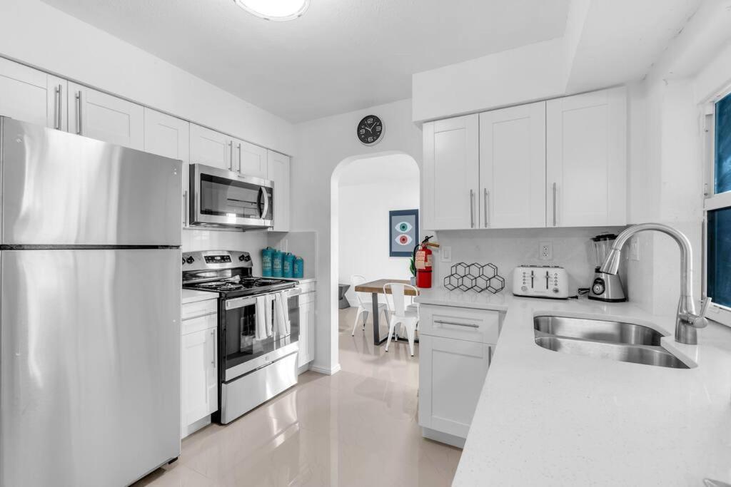 Hidden Gem 4 Bedroom With Private Pool & Game Holiday home Fort Lauderdale