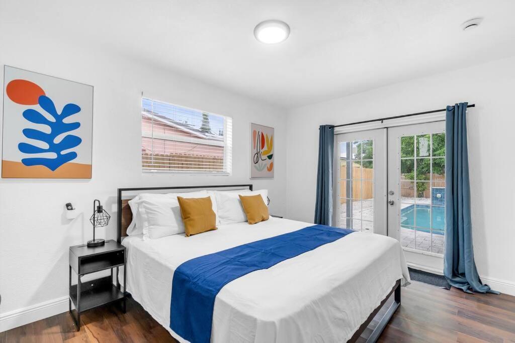 Holiday home Hidden Gem 4 Bedroom With Private Pool & Game *