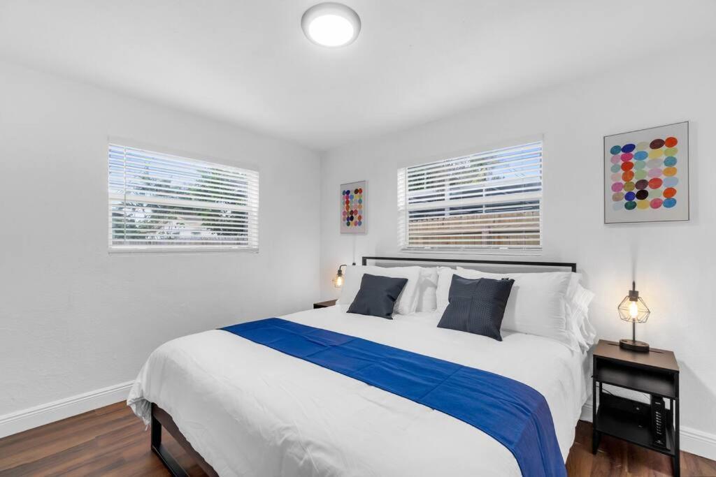 Hidden Gem 4 Bedroom With Private Pool & Game * Fort Lauderdale