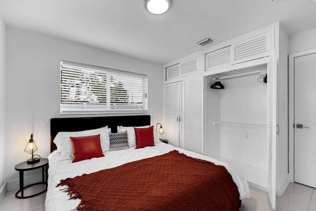 Holiday home Vacation 3 Bedrooms, Private Pool And Pool Table Fort Lauderdale