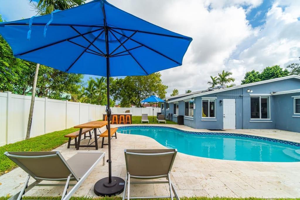Vacation 3 Bedrooms, Private Pool And Pool Table Fort Lauderdale