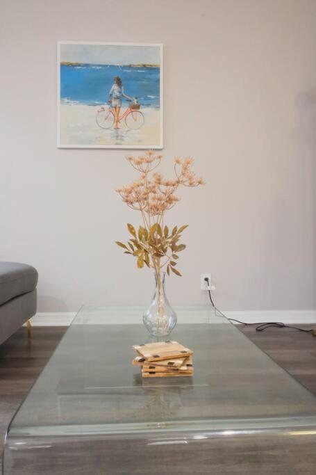 Apartment Stylish Town House 5 Minutes From Downtown Lauderdale!
