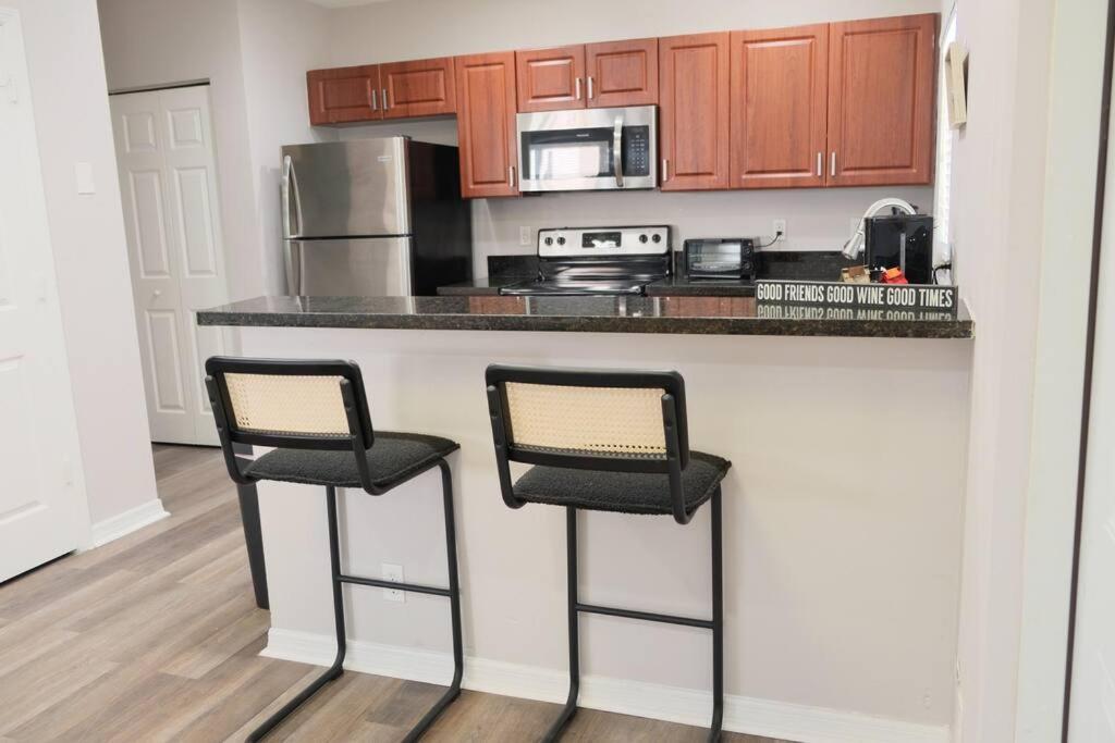 Stylish Town House 5 Minutes From Downtown Lauderdale! *