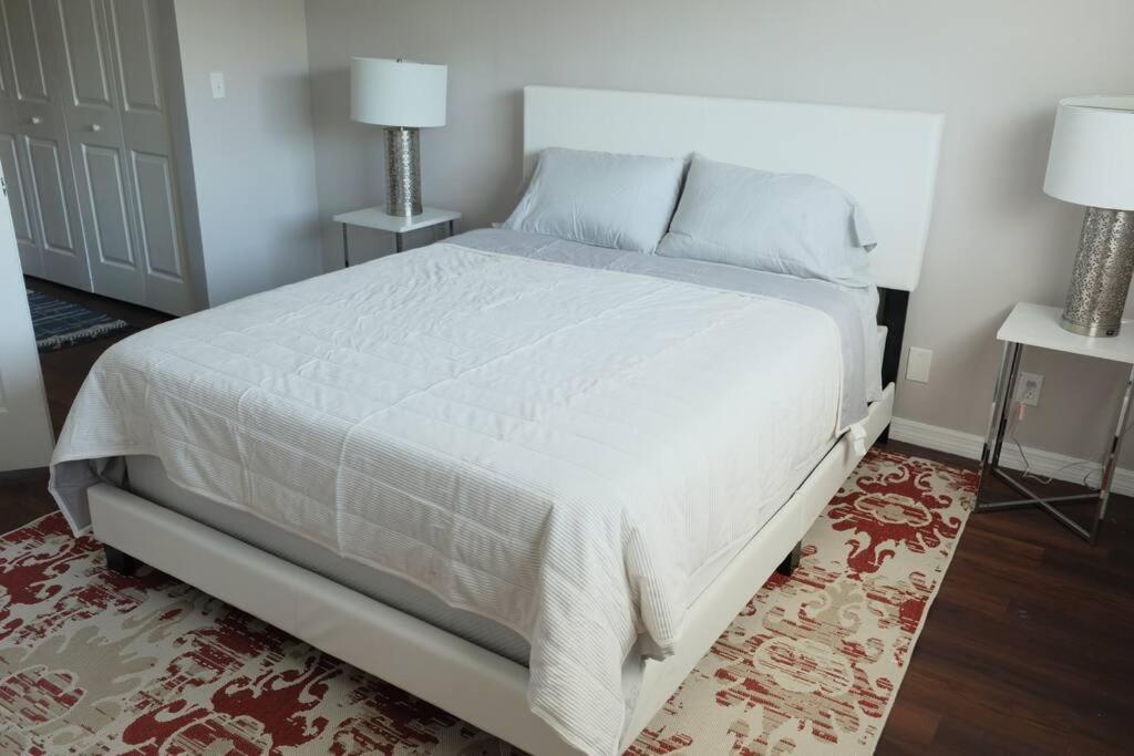 Apartment Stylish Town House 5 Minutes From Downtown Lauderdale! *
