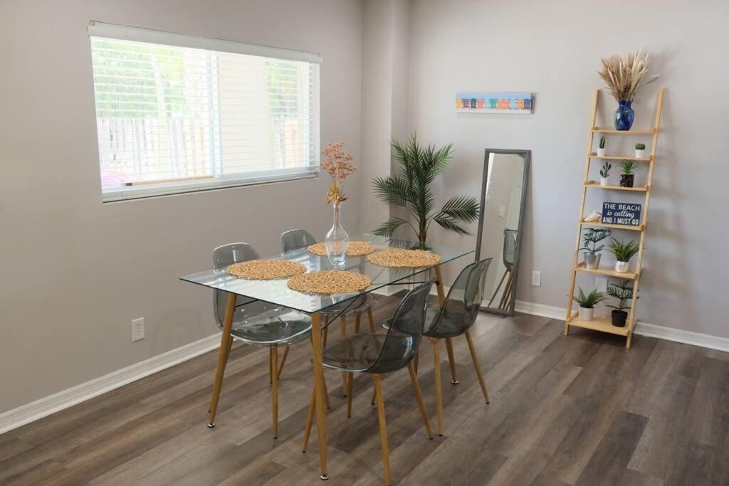 Apartment Stylish Town House 5 Minutes From Downtown Lauderdale! Fort Lauderdale