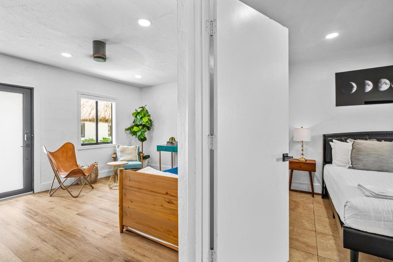 The Freedom House • Urban Oasis • Eclectic Retreat Holiday home *