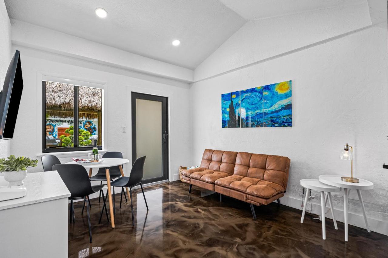 The Freedom House • Urban Oasis • Eclectic Retreat Fort Lauderdale