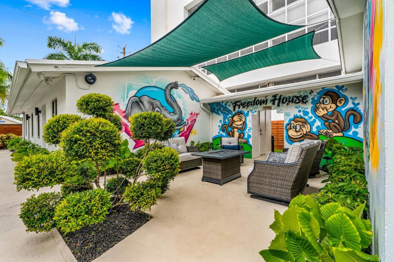 The Freedom House • Urban Oasis • Eclectic Retreat *