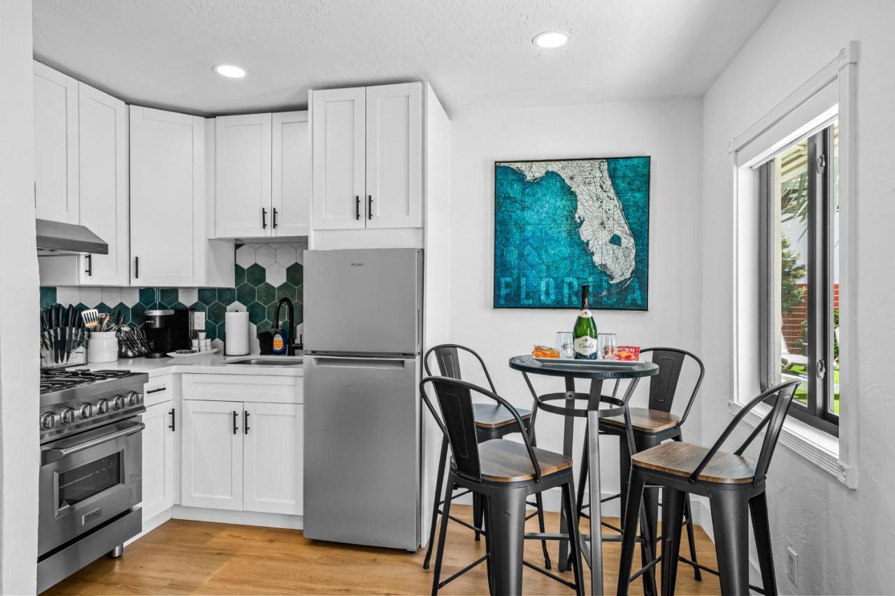 The Freedom House • Urban Oasis • Eclectic Retreat Fort Lauderdale
