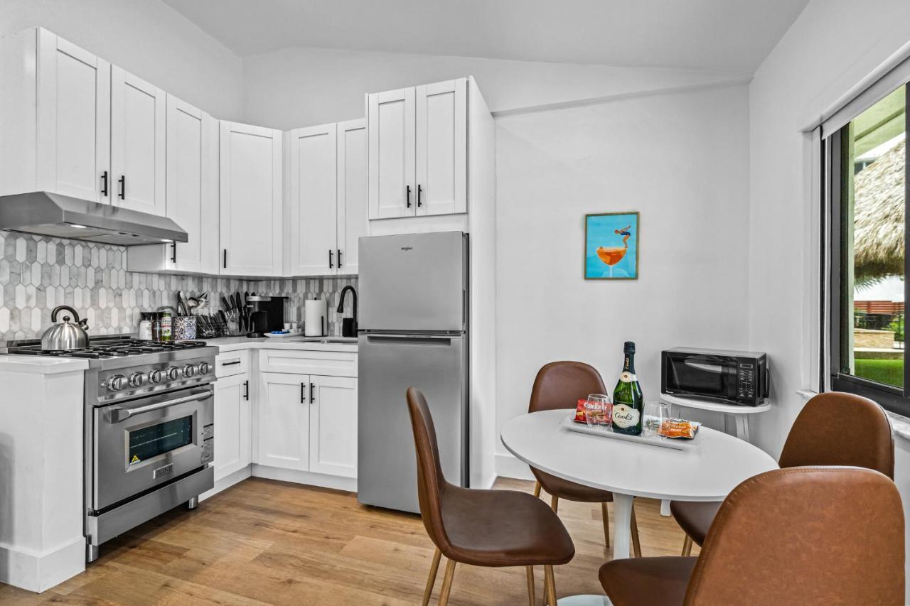 The Freedom House • Urban Oasis • Eclectic Retreat Fort Lauderdale