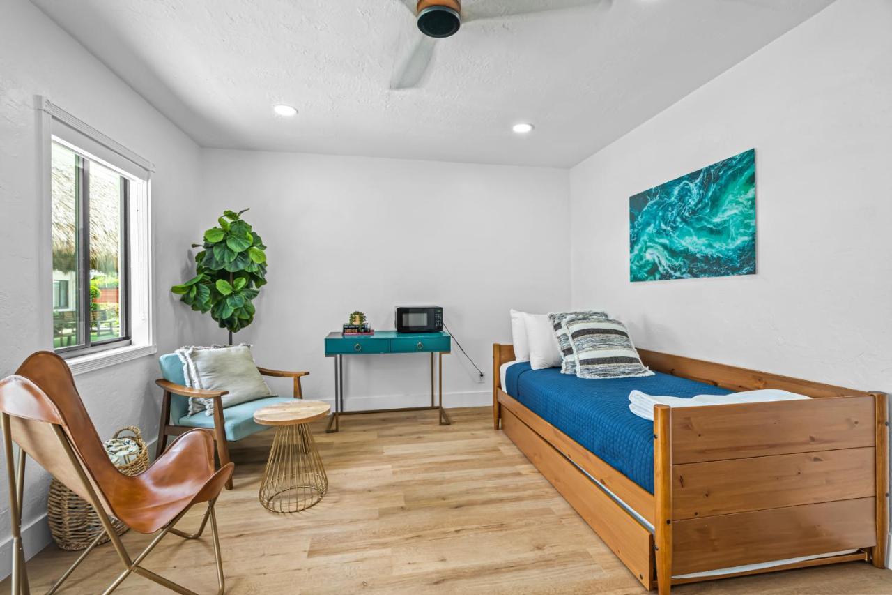 The Freedom House • Urban Oasis • Eclectic Retreat Holiday home *