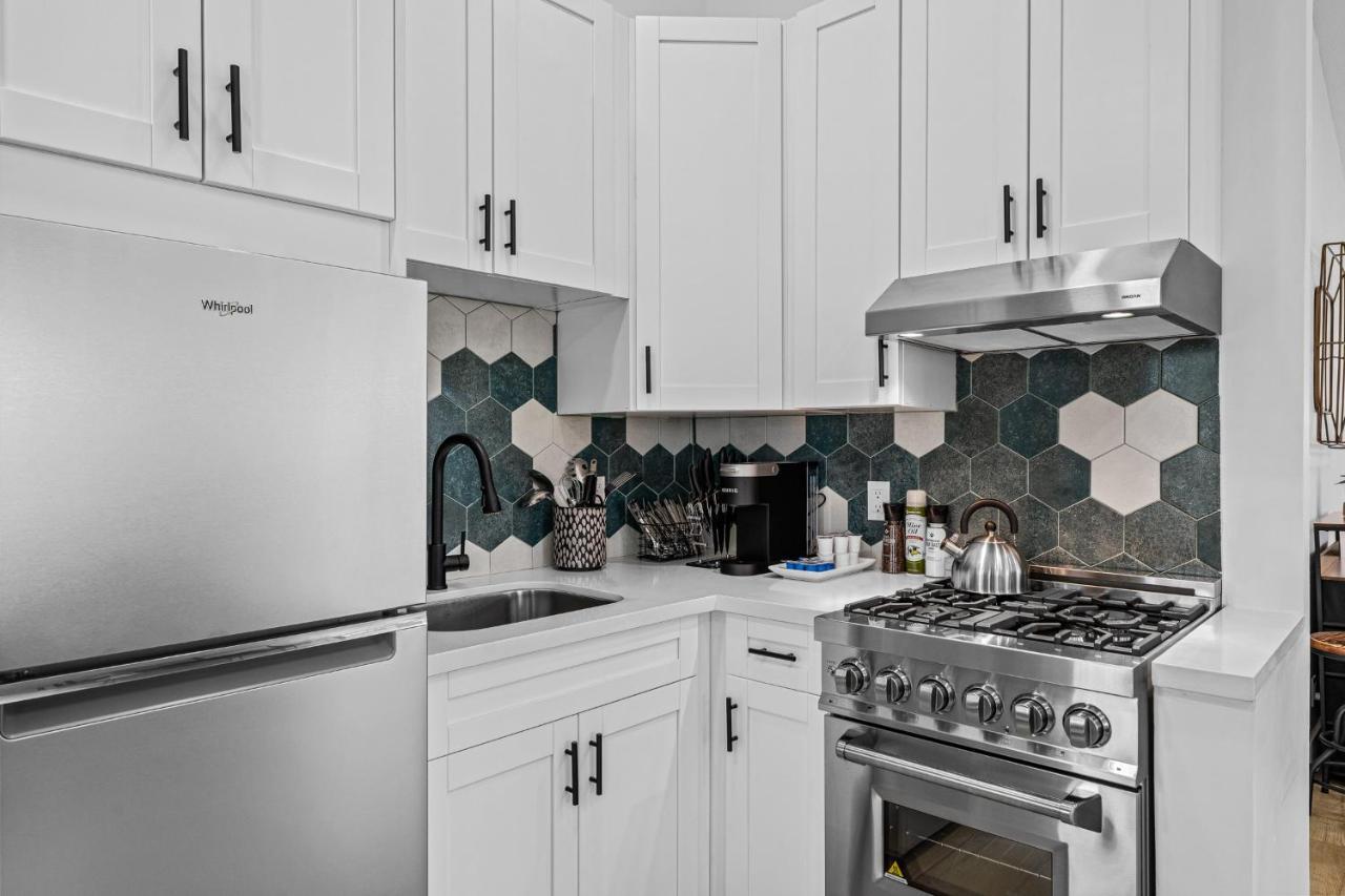 The Freedom House • Urban Oasis • Eclectic Retreat Fort Lauderdale