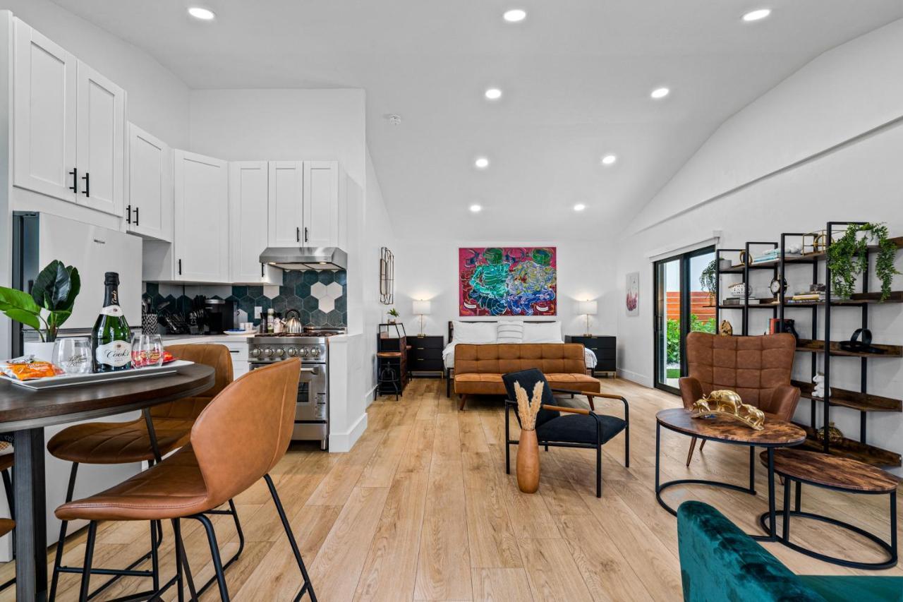 The Freedom House • Urban Oasis • Eclectic Retreat *