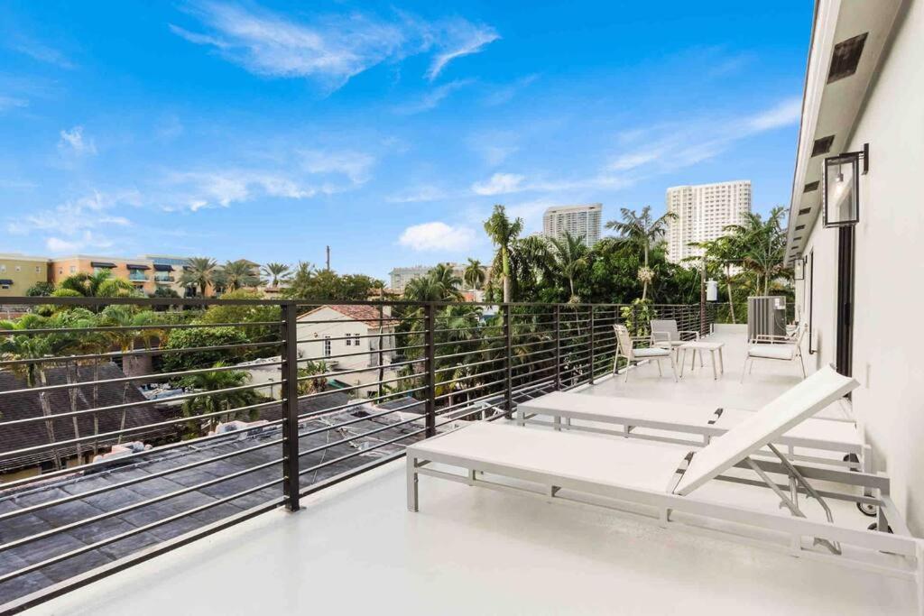 Luxury Paradise Walk To Olas -5 Mins To * Fort Lauderdale