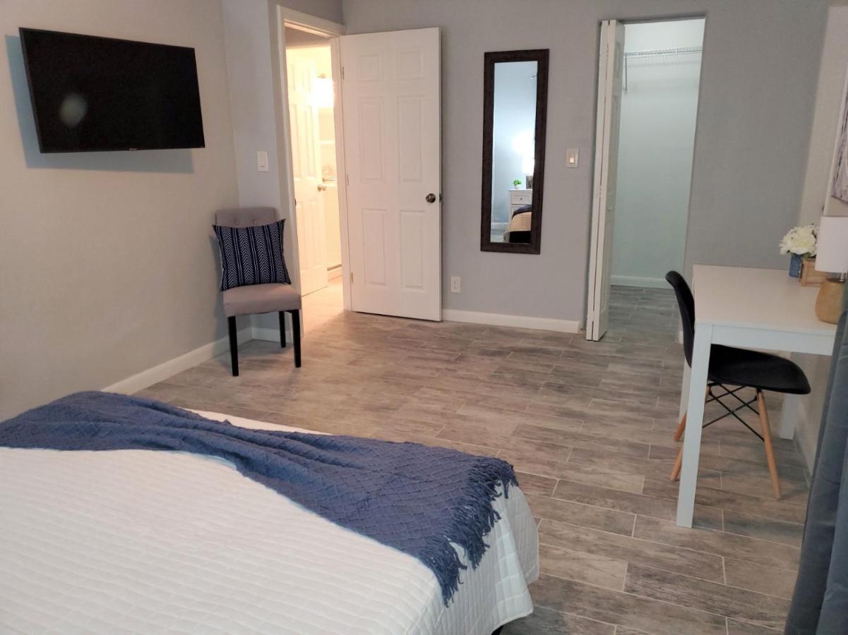 Lauderdale One-bedroom Apartment *