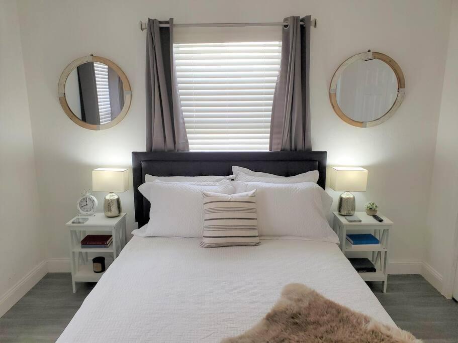 Lauderdale One-bedroom