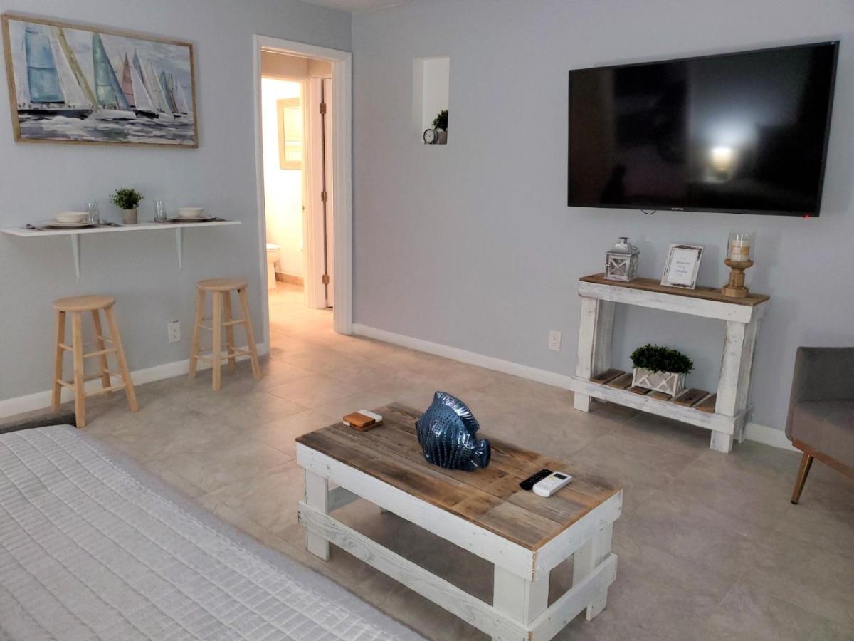 Apartment Lauderdale One-bedroom *